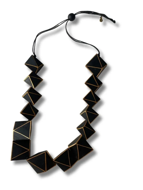 Collana Andorra legno regolabile