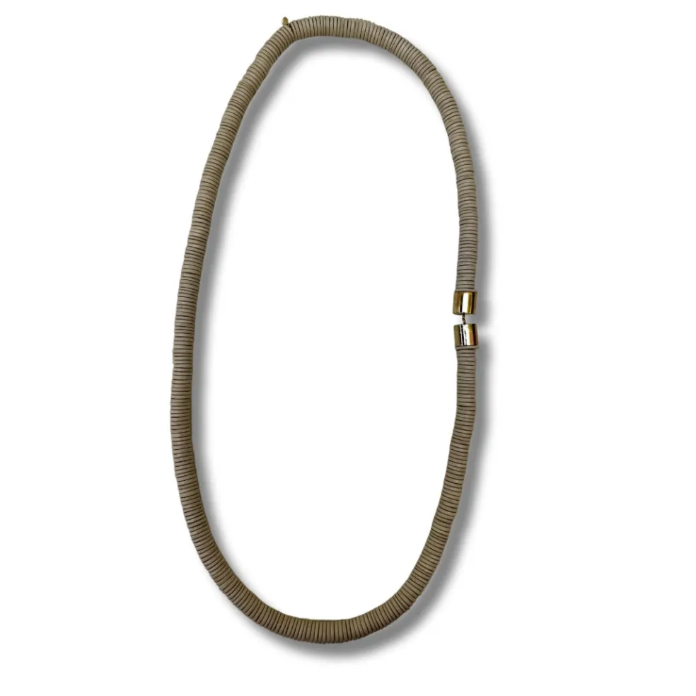 collana_gabon_lunga_legno_5.webp Collana Gabon lunga legno