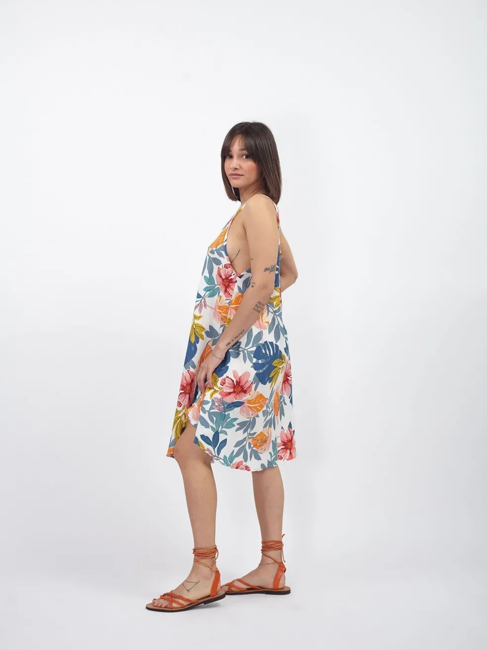vestito_corto_rayon_con_b_1.webp Vestito corto rayon con bretelle Morgana