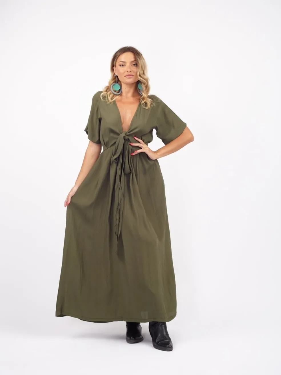 vestito_lungo_scollo_mode_1.webp Vestito lungo scollo modellabile con fusciacca Kris