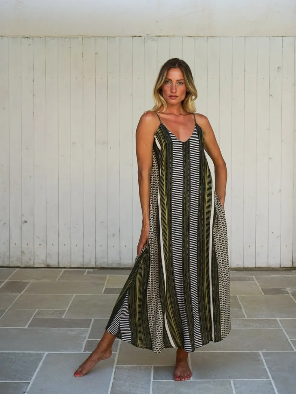 vestito_lungo_svasato_ray_1.webp Vestito lungo svasato rayon con fiocco Cesira