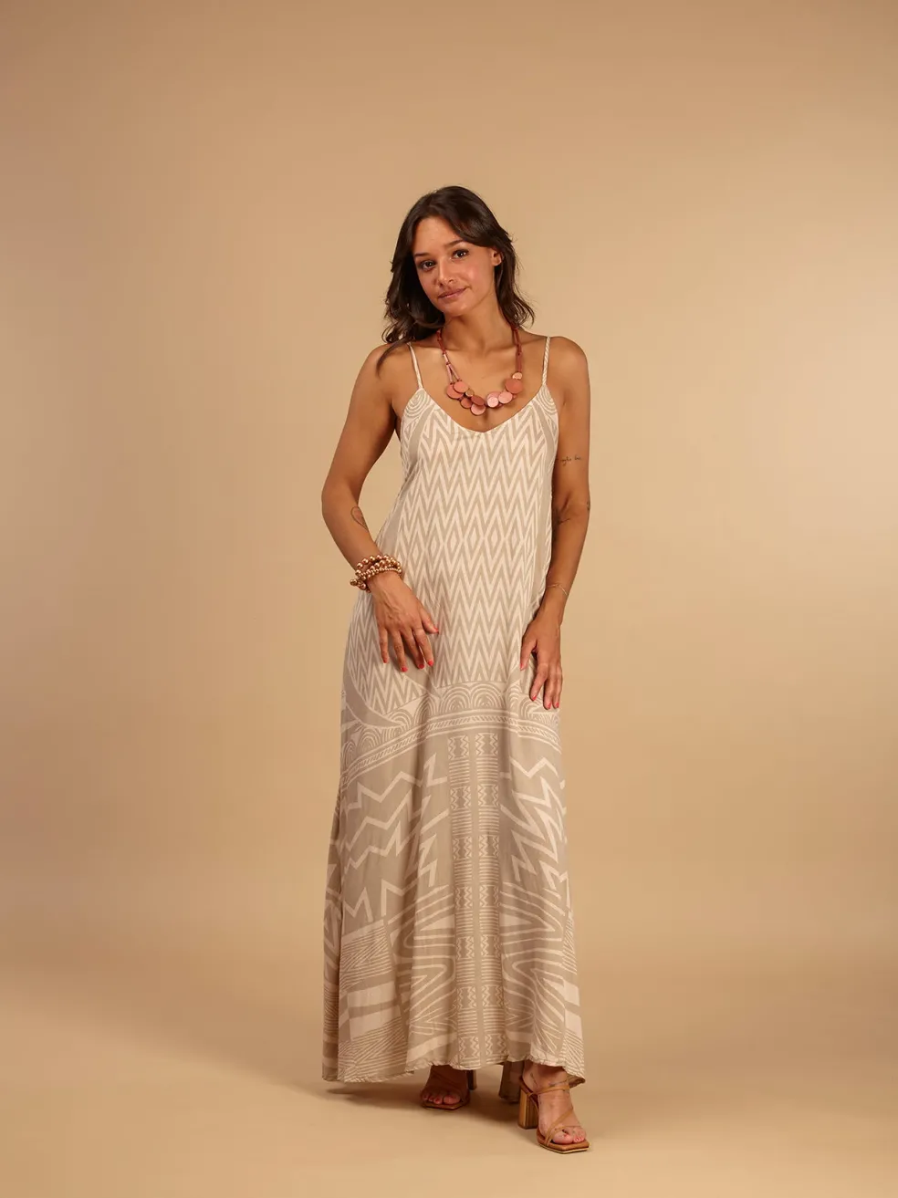 vestito_lungo_svasato_ray_3.webp Vestito lungo svasato rayon con fiocco Cesira
